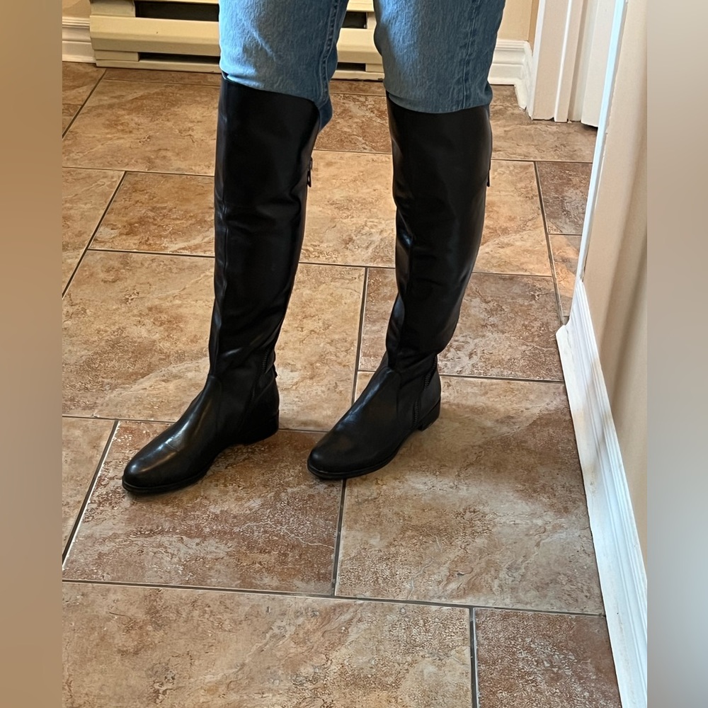 🔥HOST PICK🔥Leather Knee High Bootie - Picture 9 of 12